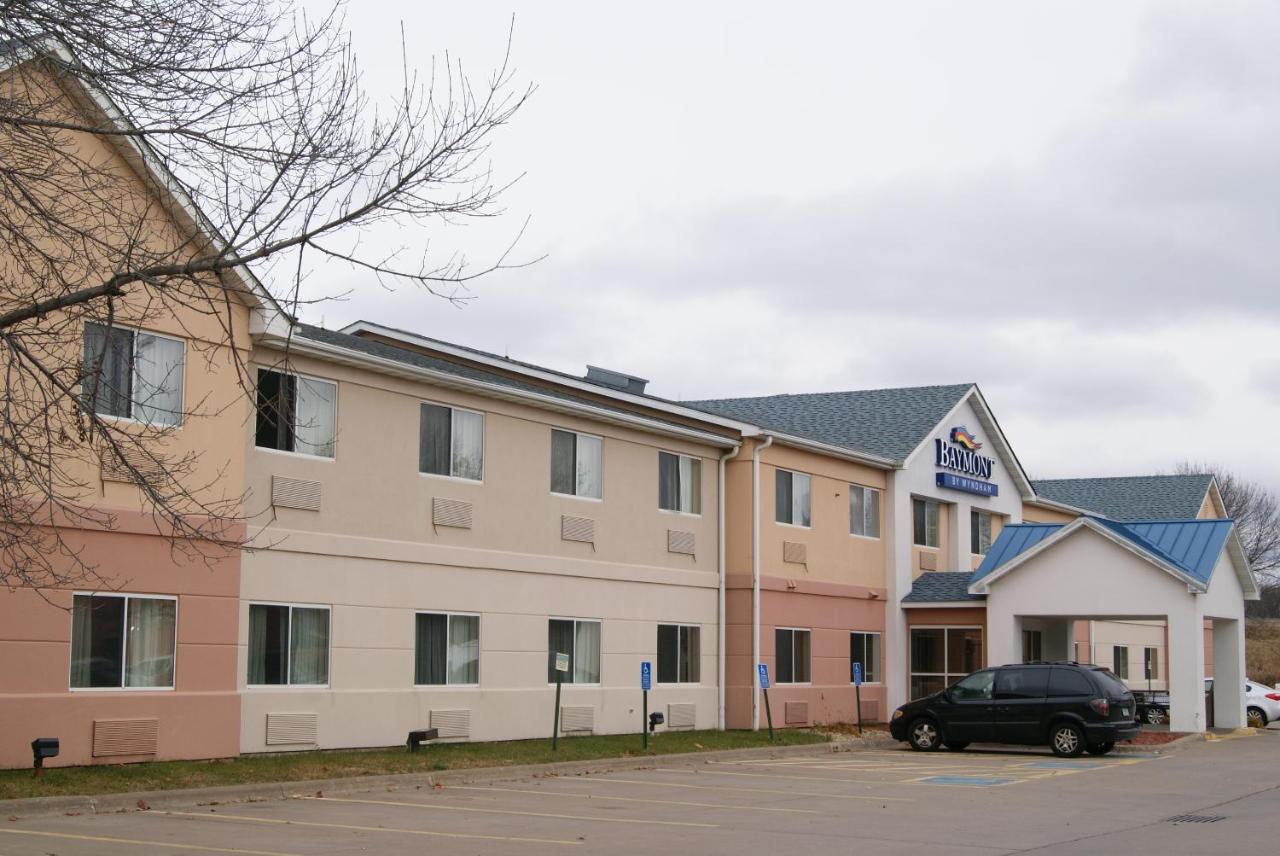 Hotel Baymont By Wyndham Coon Rapids Exterior foto